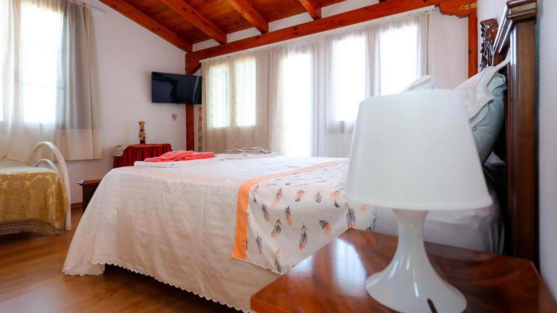 Casa La Pieve Panzió Berat 0*,